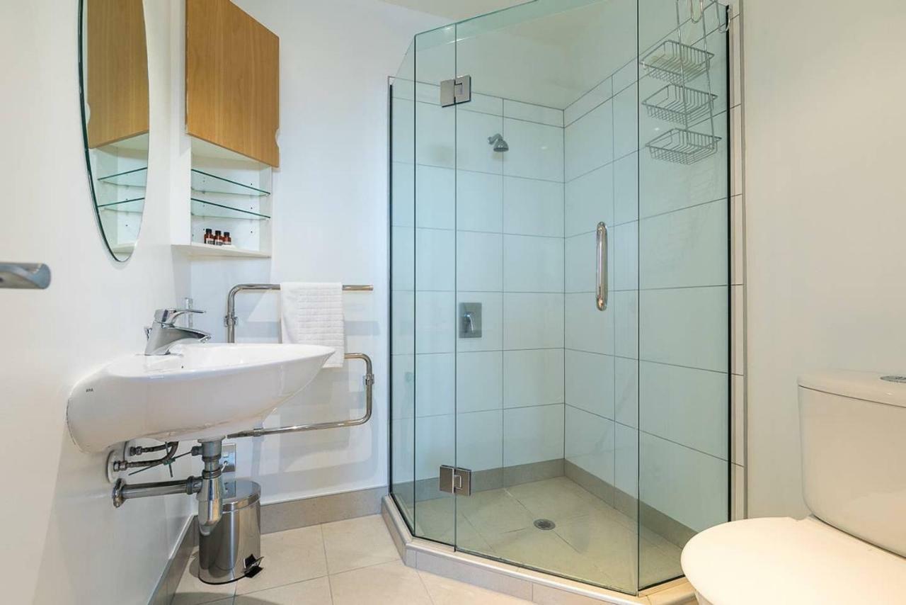One Bedroom Apartment - Pool, Gym & Tennis Courts! Auckland Exterior photo
