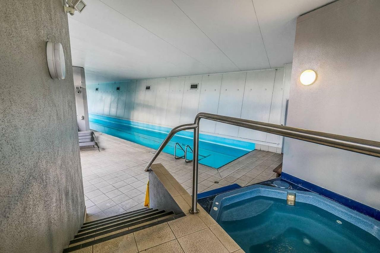 One Bedroom Apartment - Pool, Gym & Tennis Courts! Auckland Exterior photo